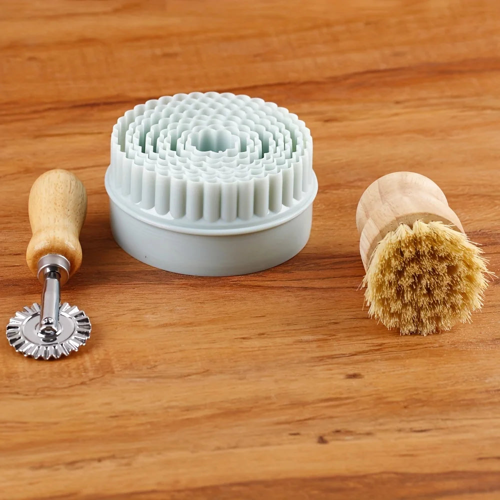 Arjmide Embossed Wooden Christmas Rolling Pin