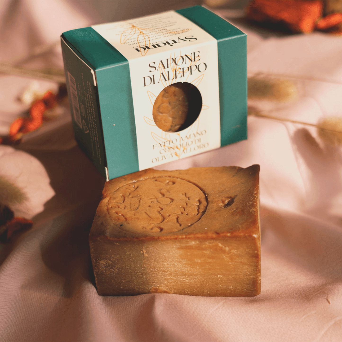 Luxury Aleppo Soap Gift Set – 200g Traditional Aleppo Soap (99% Olive Oil, 1% Laurel Oil) + Natural Sisal Soap Saver Bag | Plastic-Free Self-Care Gift