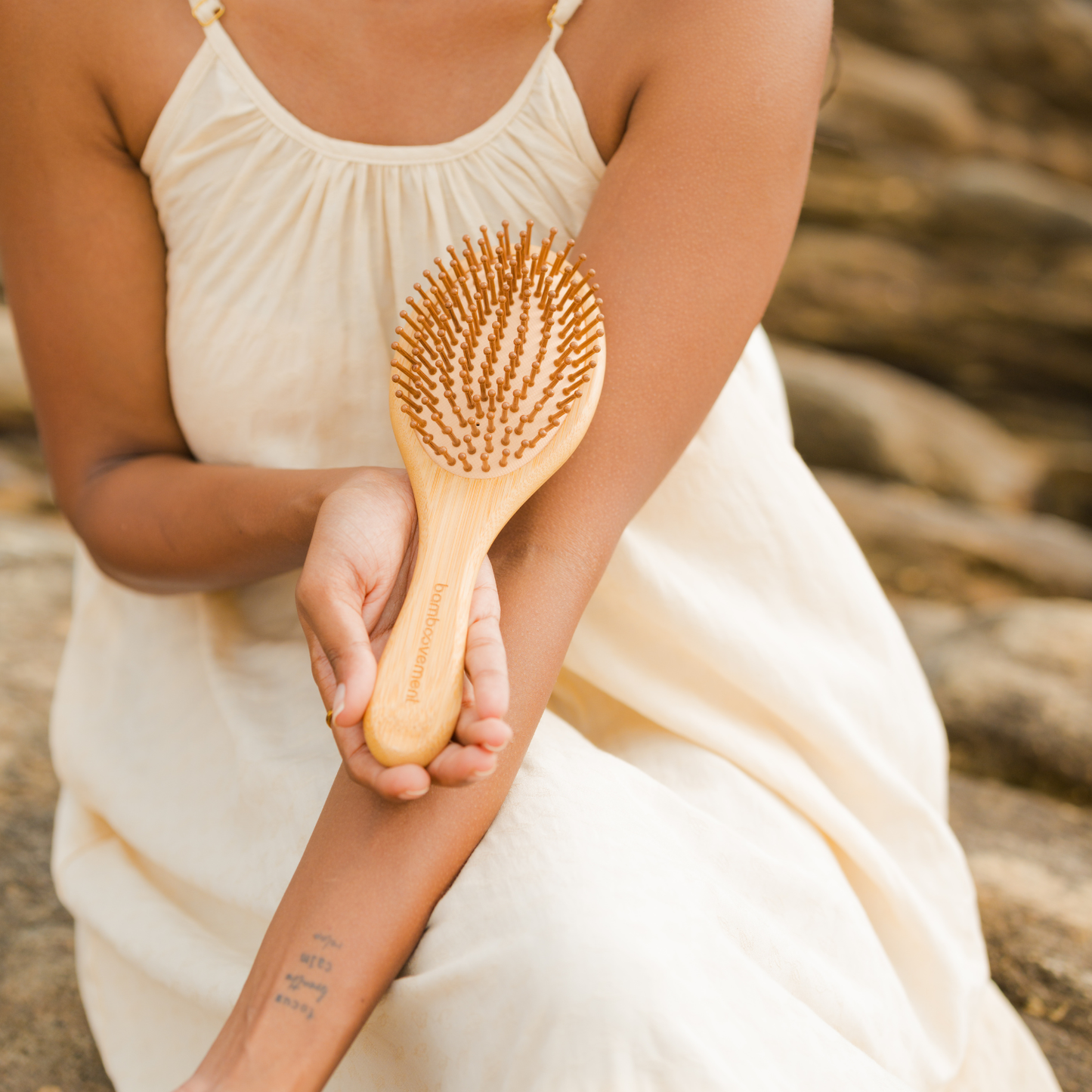 Bamboo Hairbrush – Plastic-Free Vegan Hair Brush with Bamboo Pins | Bamboe Haarborstel Duurzaam