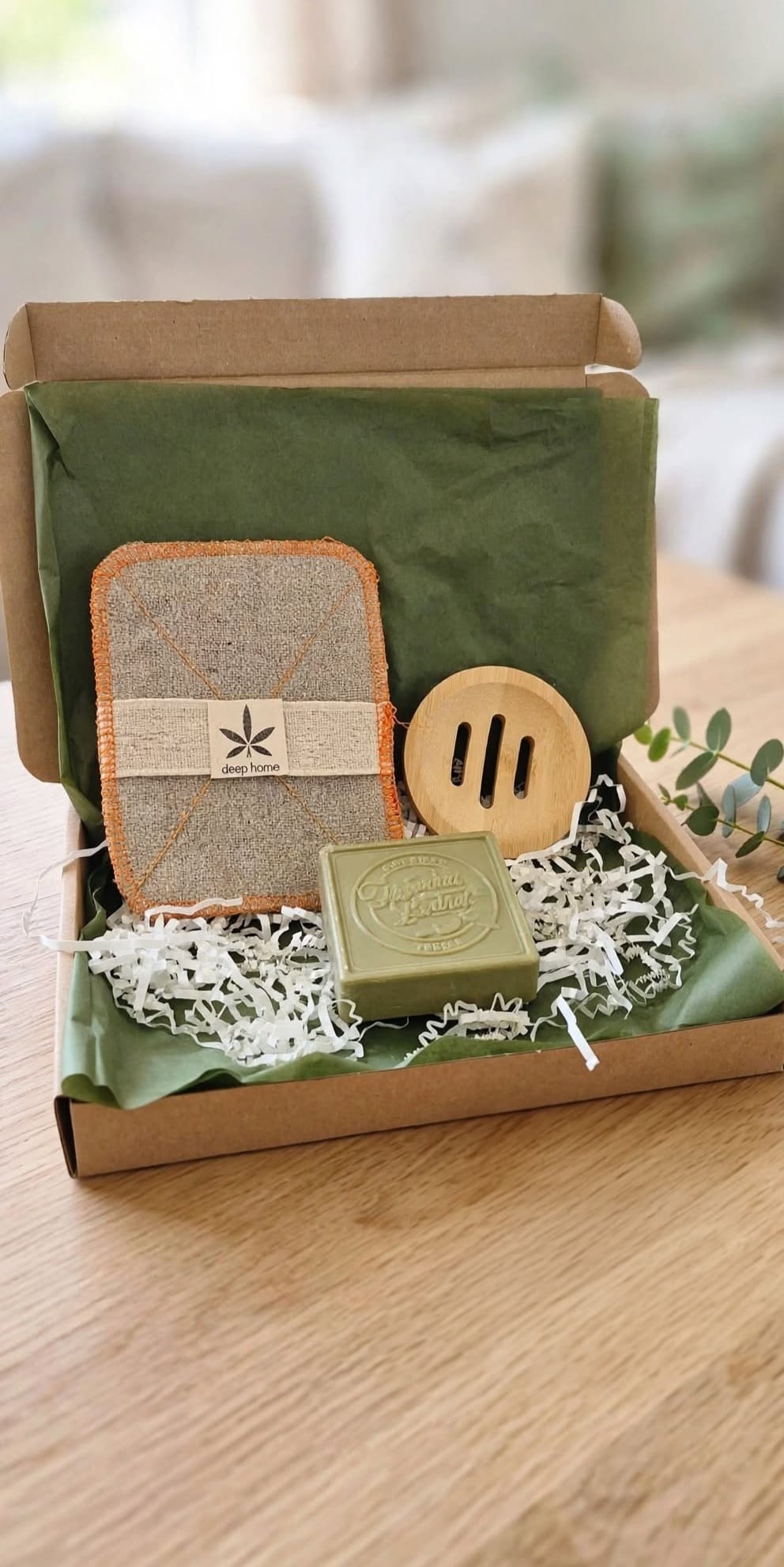 Zero Waste Soap Gift Set | Olive Oil Soap Bar, Hemp Scrub Pad & Bamboo Soap Dish