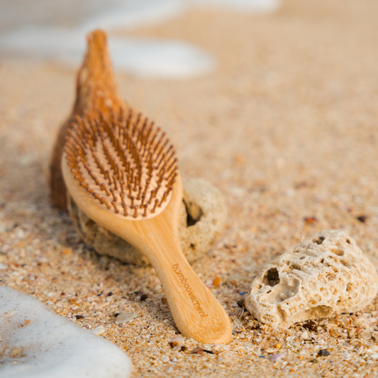 Bamboo Hairbrush – Plastic-Free Vegan Hair Brush with Bamboo Pins | Bamboe Haarborstel Duurzaam