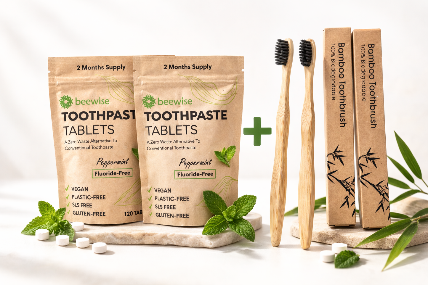 Ecologische mondverzorgingsset – 2 bamboe tandenborstels + 2 pakjes plasticvrije veganistische tandpastatabletten (120 tabletten) – SLS-vrij, afvalvrij, duurzame mondhygiëne