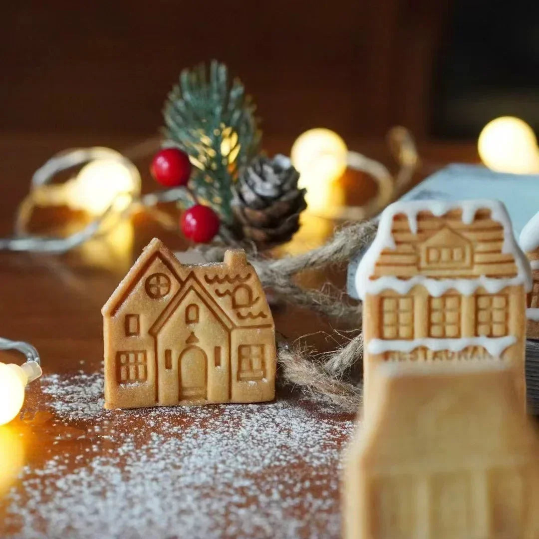 4Pcs Christmas Gingerbread House Pattern Cookie Cutter Biscuit Stamp